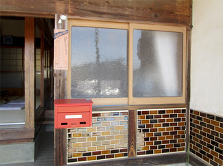 玄関木製戸塗装工事